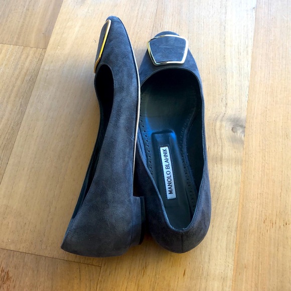 Grey manolo blahnik size 37 very good condition. Wore it 3 times - Picture 7 of 7